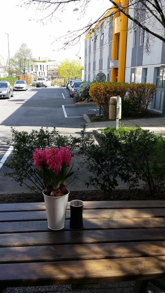Premiere Classe Montreuil Montreuil  Dış mekan fotoğraf Hyacinth