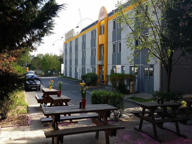 Premiere Classe Montreuil Montreuil  Dış mekan fotoğraf The hostel in 2014