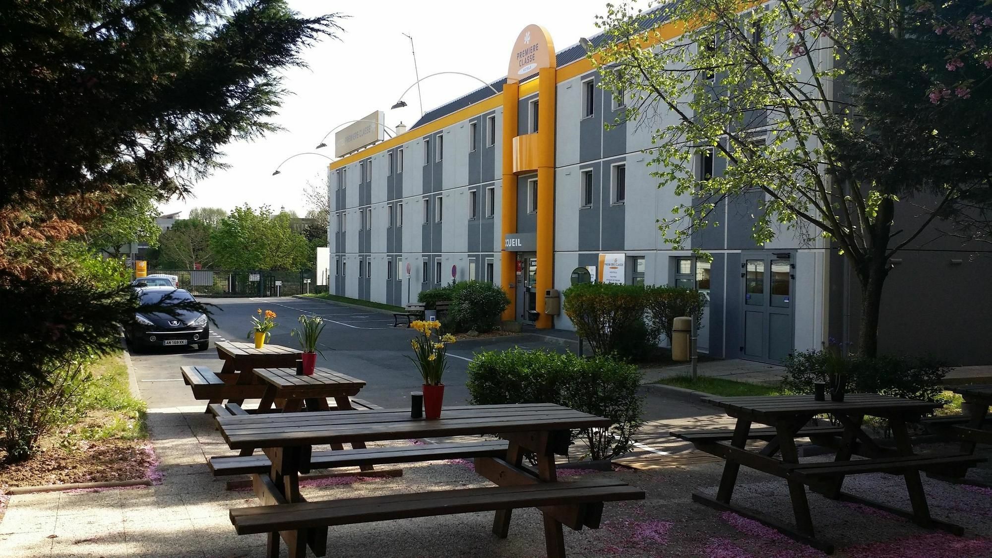 Premiere Classe Montreuil Montreuil  Dış mekan fotoğraf B&B Hotel in Paris